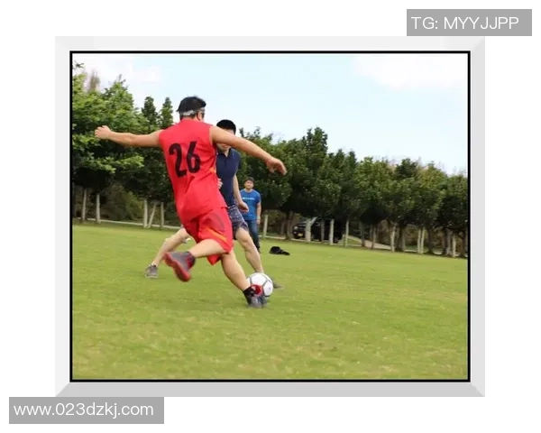 足球明星碧菡的精彩瞬间与迷人风采全景展示图集 足球明星碧菡的精彩瞬间与迷人风采全景展示图集