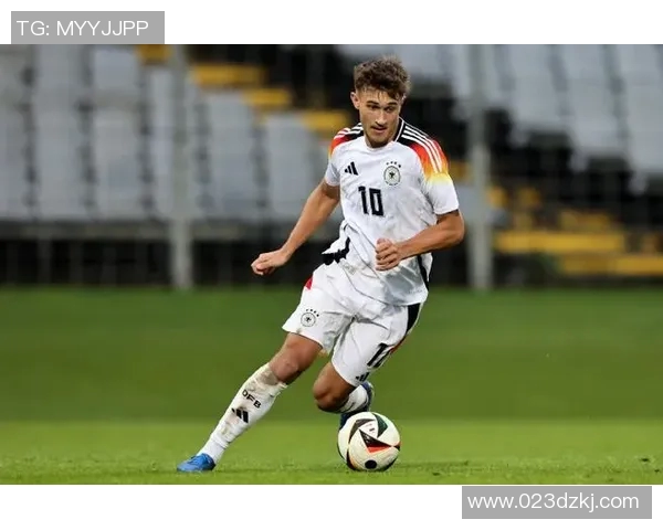 德国足球明星历任回顾与成就分析探讨 德国足球明星历任回顾与成就分析探讨