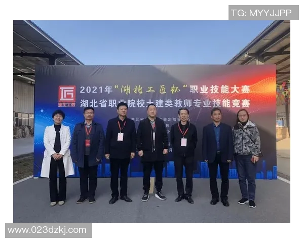 武汉城市职业学院网球教练助力学生全面发展提升竞技水平与团队合作精神